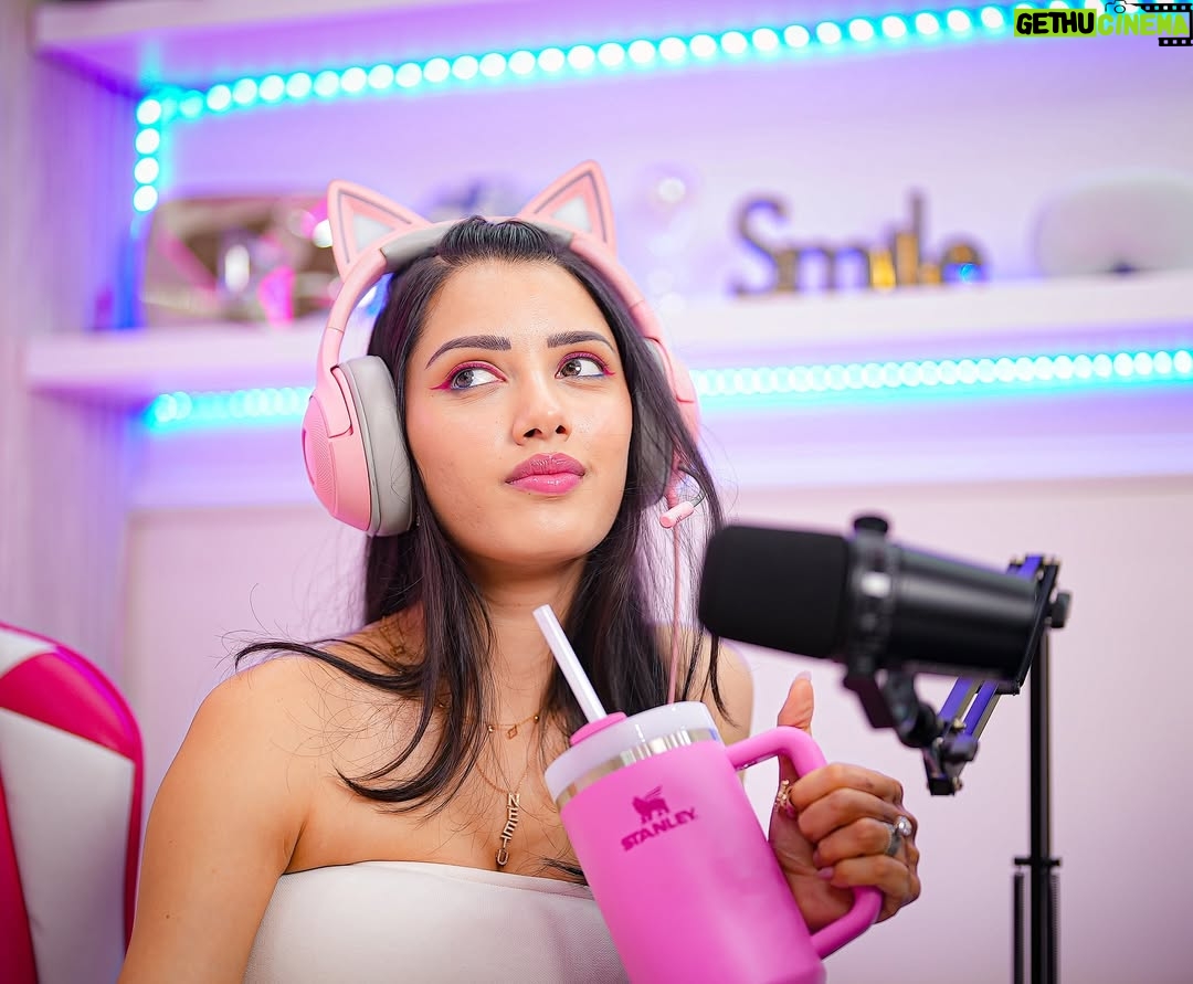 Neetu Bisht - 191.6K Likes - From cracking jokes to cracking levels — officially entering the gaming zone! First-ever gaming setup photoshoot, and trust me… this is just the loading screen. Ready. Set. Game on!
💖❤️
#neetugaming #neetubisht