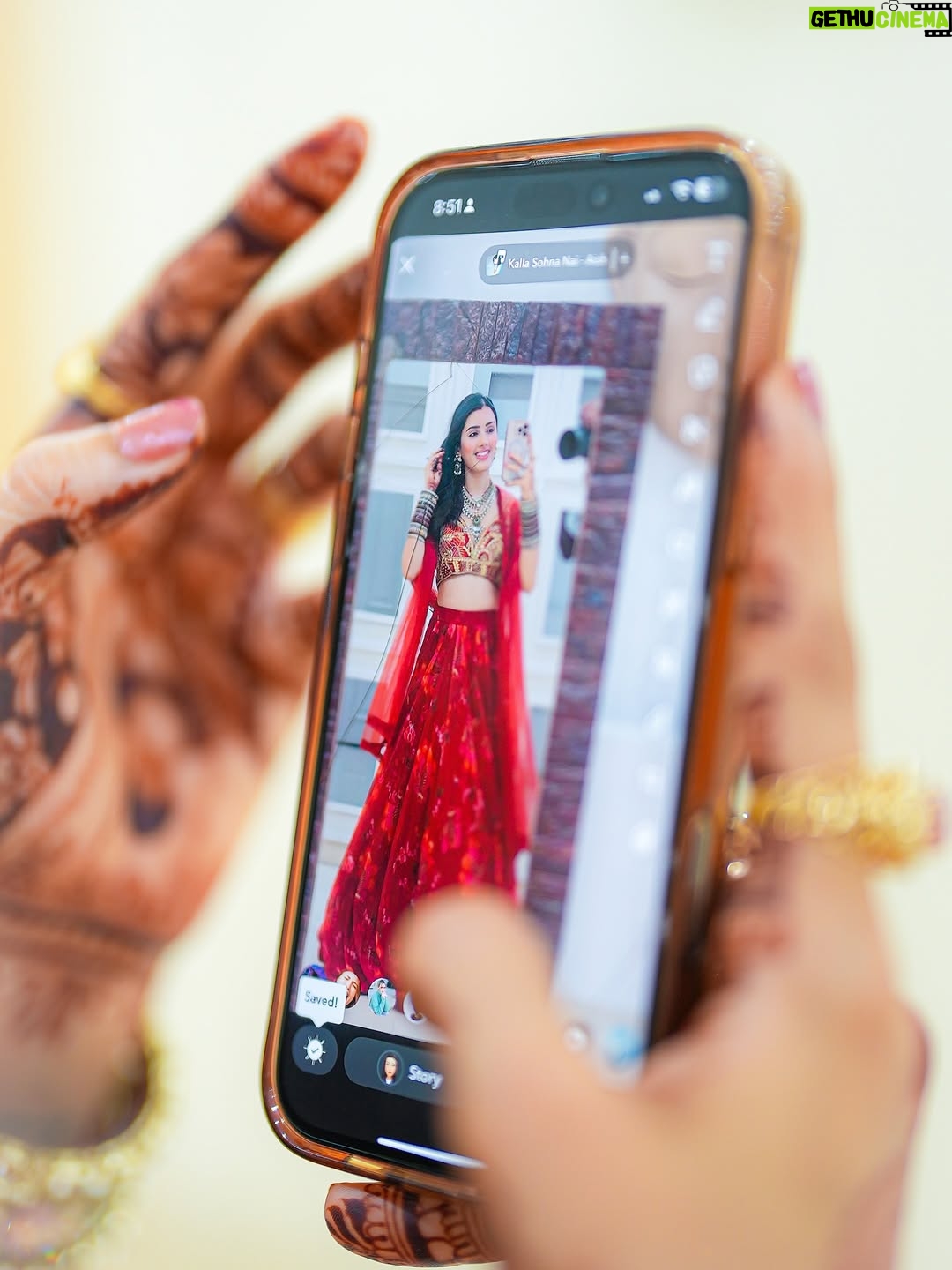 Neetu Bisht - 464.8K Likes - Teej pe no filter needed..💖 the glow is real!🥰❤️
@divaartjewellers ❤️❤️
#neetubisht #teej #post