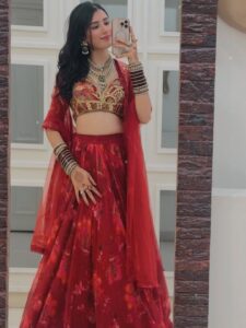 Actress Neetu Bisht HD Photos and Wallpapers August 2025