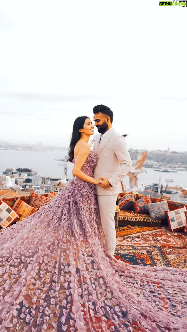 Neetu Bisht - 396.6K Likes - Together and forever ♥️

#lakhneet #neetubisht