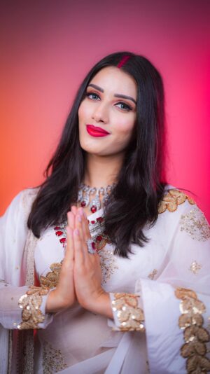 Neetu Bisht Instagram - The moment I saw Aishwarya Rai at Cannes 2025
in that white saree, red jewelry, and sindoor I knew it was me. 😌
Her look felt so close to my soul, and I couldn’t resist recreating it in my own way. 🙂↔️☺️
So… what do you think? Did I do justice to the look? 👀
Let me know in the comments 😇🫶🏻
Jewellery @divaartjewellers 🥰❤️