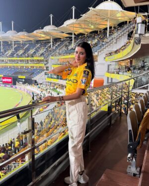 Neetu Bisht Instagram - And I finally got to see THE Dhoni play live. A childhood dream come true. Win or lose, this moment will stay with me forever.
Thank you so much to @etihad for making this happen – truly grateful for this unforgettable experience!❤️