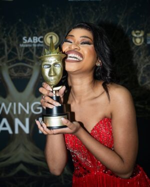 Nefisa Mkhabela Instagram - Man. What an honour it is to be recognised and celebrated for doing something I wholeheartedly love. What a beautiful feeling it is for this God given talent to love me back the way it has. God really has been in the neighbourhood for so long! The little girl in me is beyond proud and excited to learn, to grow and to expand this legacy weāre building. But none of this wouldāve been possible without my supporters. I appreciate the love so much. To my young ladies and young men , take this as a testament! Take this win as your win. Take this win as a confirmation that anything is possible. That your dreams are valid and as long as God is in that plan/journey , all will fall into place. Keep working hard, stay hungry for growth. Shout out to my Mom and dad because really? We wouldnāt even be here if it werenāt for them and their support.
The cast and crew? Man, i will forever be grateful. Theyāve watched me grow and taught me so much while being graceful. Thank you so much @thaboboom for believing in me and giving a little girl with big dreams a chance to blossom. To mama @zwabheka and @angus__gibson , thank you for taking me under your wings as if I am your daughter.
And last but not least, thank you to @royaltysoapieawards and @winnie_ntshaba for recognising and celebrating talent and those that are just as talented behind the scenes.
š: @ozyde_
Hair & š: @shara.hair.za
šø : @lezm_