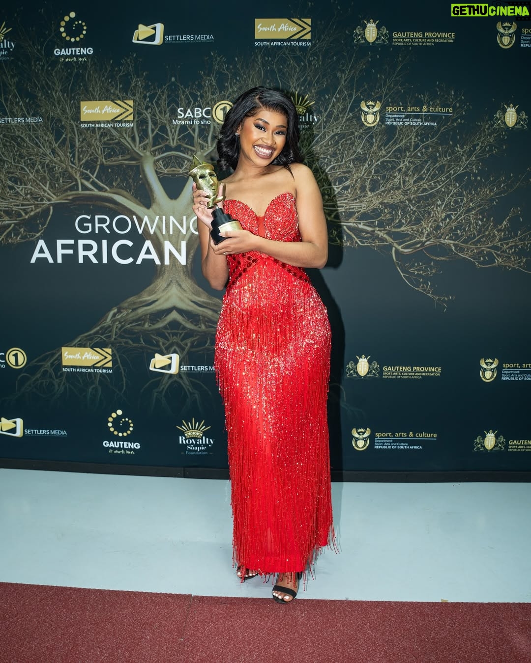 Nefisa Mkhabela - 209.1K Likes - Man. What an honour it is to be recognised and celebrated for doing something I wholeheartedly love. What a beautiful feeling it is for this God given talent to love me back the way it has. God really has been in the neighbourhood for so long! The little girl in me is beyond proud and excited to learn, to grow and to expand this legacy we’re building. But none of this would’ve been possible without my supporters. I appreciate the love so much. To my young ladies and young  men , take this as a testament! Take this win as your win. Take this win as a confirmation that anything is possible. That your dreams are valid and as long as God is in that plan/journey , all will fall into place. Keep working hard, stay hungry for growth. Shout out to my Mom and dad because really? We wouldn’t even be here if it weren’t for them and their support. 

The cast and crew? Man, i will forever be grateful. They’ve watched me grow and taught me so much while being graceful. Thank you so much @thaboboom for believing in me and giving a little girl with big dreams a chance to blossom. To mama @zwabheka and @angus__gibson , thank you for taking me under your wings as if I am your daughter. 

And last but not least, thank you to @royaltysoapieawards and @winnie_ntshaba for recognising and celebrating talent and those that are just as talented behind the scenes. 

👗: @ozyde_ 
Hair & 💄: @shara.hair.za 
📸 : @lezm_