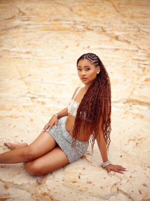 Nefisa Mkhabela Instagram - Happiest when my skin is dipped in honey šÆ šāØ
Photographer : @brianfstop
MUA/Creative director : @musamnisi_