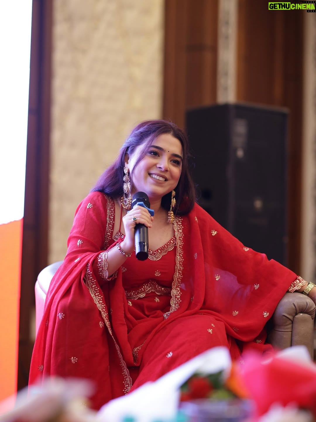 Neha Bhandari - 165.7K Likes - Still trying to find the right words… but THIS moment 😬
To be seen, celebrated, and honoured like this it’s surreal Thank you for the love, the respect, and this beautiful recognition. 🫶🏻🧿
Forever grateful to everyone who’s been part of my journey and a heartfelt thank you to @kedarbeyondcreations for this award it truly means the world