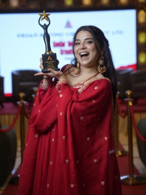 Neha Bhandari Instagram - Still trying to find the right words… but THIS moment 😬
To be seen, celebrated, and honoured like this it’s surreal Thank you for the love, the respect, and this beautiful recognition. 🫶🏻🧿
Forever grateful to everyone who’s been part of my journey and a heartfelt thank you to @kedarbeyondcreations for this award it truly means the world