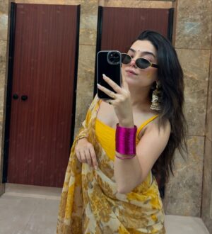 Neha Bhandari Instagram - It’s wedding season - DOST KI HALDI 🤍
.
.