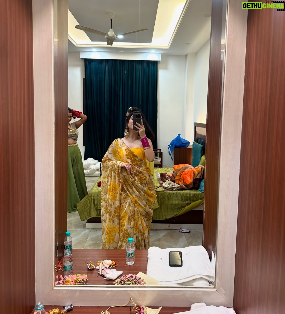 Neha Bhandari - 102.1K Likes - It’s wedding season - DOST KI HALDI 🤍 
.
.