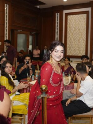 Neha Bhandari Instagram - Still trying to find the right words… but THIS moment 😬
To be seen, celebrated, and honoured like this it’s surreal Thank you for the love, the respect, and this beautiful recognition. 🫶🏻🧿
Forever grateful to everyone who’s been part of my journey and a heartfelt thank you to @kedarbeyondcreations for this award it truly means the world