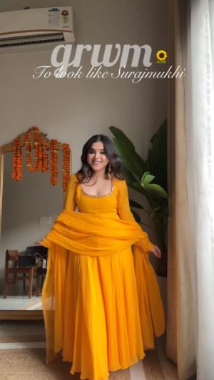 Neha Bhandari Instagram - Surajamukhi or genda flower 🌻🙈 mohabbat toh lutegi 🫶🏻
.
.
Details 🫰🏻
Concealer and eyeshadow @officialswissbeauty
Kajal and mascara @lorealparis
Brushes and blender @praush.beauty @kaybykatrina @simplynam.beauty
.
.
Details 🌻
Outfit @bhaviniparis
Earrings @aamara.jewellery
Footwears @amazon
.
.
#explore #nehabhandari #explorepage #grwm #getreadywithme #getready #exploremore #fyp #outfitinspiration #festiveoutfit #festivelook #festivecollection #yellowanarkali #yellowsuit #outfitoftheday #outfitideas4you #fashionblogger #brownskingirls #browngirlmakeup #browngirlbloggers #indian