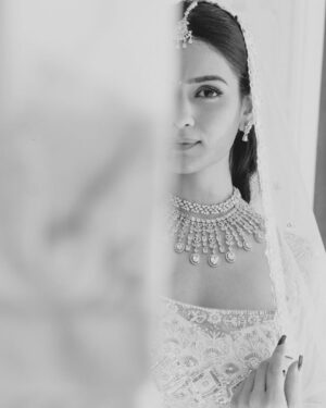 Neha Jethwani Instagram - नूर🤍

.
.
.
Wearing my favourite @annupatel 🪷
Mua @prachisolanki_makeovers 
Photography @deepjoshiii_