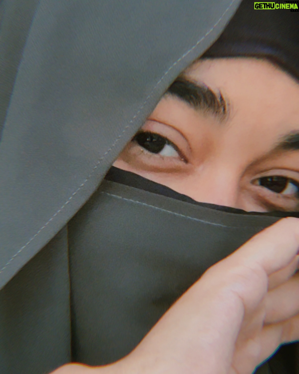 Neha Khatun - 3 Likes - Na jane konsi shikayaton ke hum shikaar hogye, Jitna dil saaf rakha utne gunahgaar hogye..
 #instagood #picoftheday #eyes #niqab #hijab #explorepage #explore