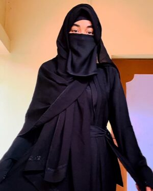 Neha Khatun Instagram - “Allah loves those who repent” [Quran 2:222]
…
Abaya from: @_libaas_brand_abaya_ 
..
#abaya #burkha #islam #muslimah #palestine #freepalestine #istandwithpalestine