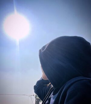 Neha Khatun Instagram - The child inside self urge to do some unconventional 🤍
..
#sun #sunkissed #sunshine #instadaily