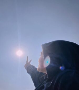 Neha Khatun Instagram - The child inside self urge to do some unconventional 🤍
..
#sun #sunkissed #sunshine #instadaily