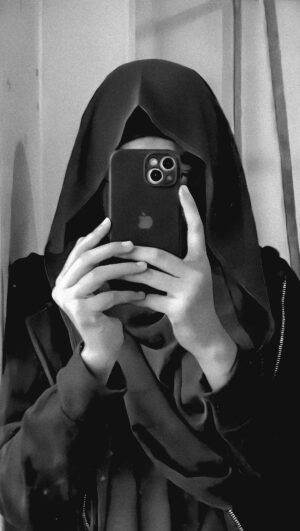 Neha Khatun Instagram - Utney Gunegar hogye hum👀 @iam_nehakhatun
#explorepage #fyp #reelsinstagram #islam #muslimah #trending #eyes #islamicpost #ownvoice #urdupoetry #poetry