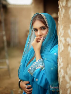 Neha Malik Instagram - This song is giving me Major FOMO of not being married yet 💍😆🩵
:
📸 @capturing_master 
Location @perfectpicturelocation 
Suit @abshaar_by_shupinderkhaira X @jewarcreations 
Mua @kajalarora_makeup_studio 
:
#repost #nehamalik #nehamalik335 #punjabisuit #punjabigirl #punjabisong #juttimeri #thumakthumak #chandigarh #mohali #photoshoot #instalike #fyp