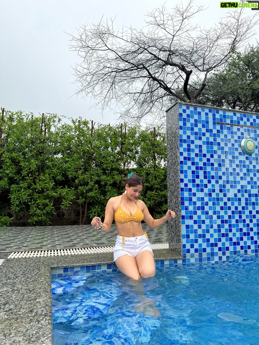 Neha Nirwal - 4K Likes - Family   Friends    A Gurgaon Getaway = Perfect Staycation Vibes✨ 📍ZENORA @stay.elivaas 
.
.
.
.
.
.
.
.
.
.
.
.
.
#portrait #portraitphotography #explore #explorepage #fyp #fypシ #staycation #stay #farmhouse #family #familytime #aesthetic #postitforaesthetic #luxuriousstay #staycool #pool #funtimes #familytime