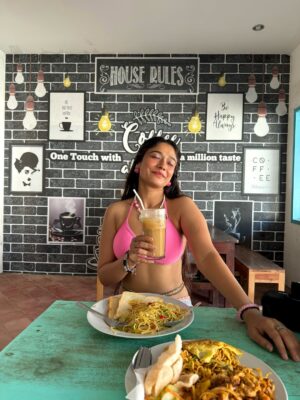 Neha Nirwal Instagram - Tropical 🌴 island feels, soulful Bali food 🍱
.
.
.
.
.
.
.
.
.
.
.
#portrait #portraitphotography #fotografía #fotografie #aesthetic #postitfortheaesthetic #explore #explorepage #fyp #fypシ゚ #bali #indonesia #travel #travelgram #travelislife #travelphotography #travelblogger #beach #gillitrawangan