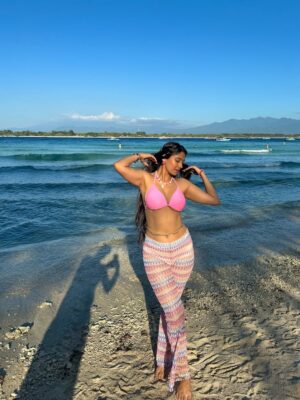 Neha Nirwal Instagram - Tropical 🌴 island feels, soulful Bali food 🍱
.
.
.
.
.
.
.
.
.
.
.
#portrait #portraitphotography #fotografía #fotografie #aesthetic #postitfortheaesthetic #explore #explorepage #fyp #fypシ゚ #bali #indonesia #travel #travelgram #travelislife #travelphotography #travelblogger #beach #gillitrawangan