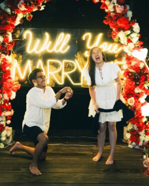 Neneng Rosediana Instagram - I said “YES” to everything with you 💍 .
You are the best thing I never planned 19.01.2025 🤍
•
•
@jewelleryanda
📸 : @aldimochtar