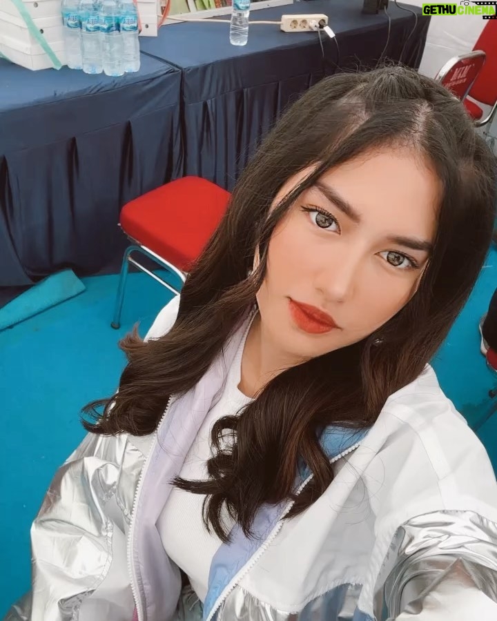 Neneng Rosediana - 62.9K Likes - Siap melihat kehidupan Rindu ,Suci ,Devan dan Erel mulai hari ini ? 🥹🫶🏻 setiap hari pukul 15.30 WIB hanya di @sctv @sinemart_ph