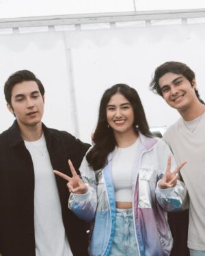 Neneng Rosediana Instagram - Siap melihat kehidupan Rindu ,Suci ,Devan dan Erel mulai hari ini ? 🥹🫶🏻 setiap hari pukul 15.30 WIB hanya di @sctv @sinemart_ph