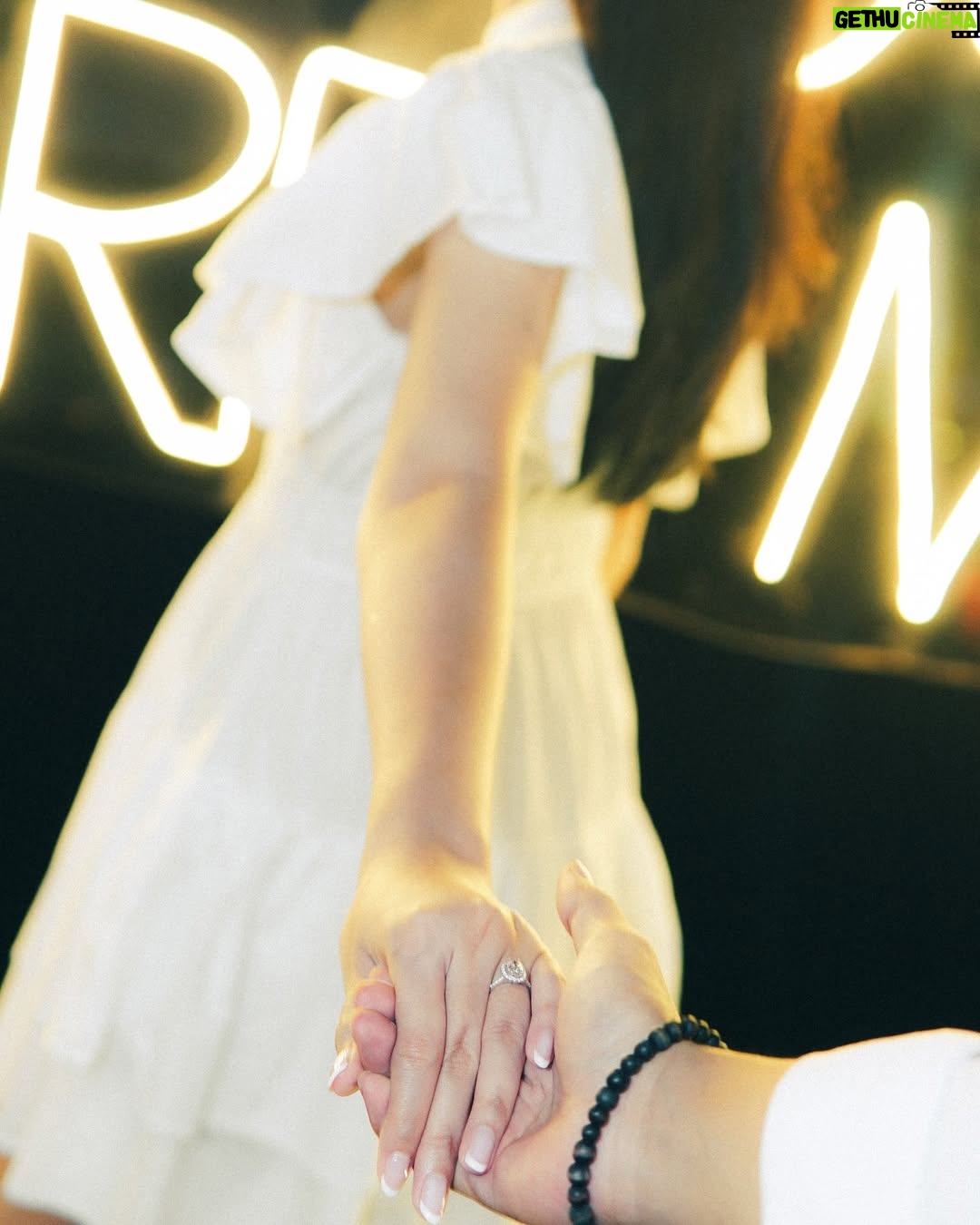 Neneng Rosediana - 181.9K Likes - I said “YES” to everything with you 💍 .
You are the best thing I never planned 19.01.2025 🤍
• 
•
@jewelleryanda

📸 : @aldimochtar