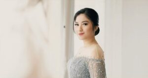 Neneng Rosediana Instagram - Ga mudah untuk bisa menyelesaikan semua ini 🥹 but I did it ! 🎓🩷 berkat dukungan orang2 yang aku sayang ini 🌈 semangat untuk kalian semua yang masi memperjuangan sesuatu,”USAHA TIDAK AKAN MENGKHIANATI HASIL” 🥰
