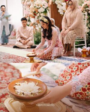 Neneng Rosediana Instagram - Siraman 🥹✨
•
Photo @thepotomoto
Venue @aleeshavenue
Carpet @farahcarpetsofficial
Wedding planner @hansplanners
Decoration @hansplanners
Kebaya @renzilazuardi
Adat Sunda @gse_ekayana
Photo & Video @thepotomoto
Mua @fidelhertamakeup
Hair stylist @chikievers
Mua mother @olgavsrmakeup
Shoes @langkahbylinalee
Kebaya orang tua @sanggarvioletta
Souvenir @masherrie.parfume
@jims_honey
@lozyhijab
Catering @kartikasoulfood
Food stall @tumpengmini
@susu_mbokdarmi
@teppanlah
@yummycoin_id
@paletaswey
@nuansakopi_id
@mindifoodcatering
