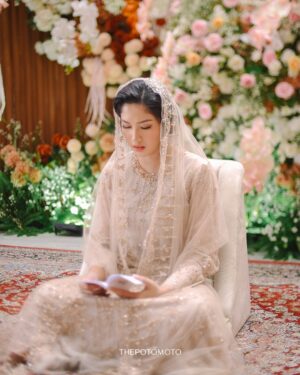 Neneng Rosediana Instagram - Pengajian Pranikah 31.01.2025 🤍
•
Venue @aleeshavenue
Carpet @farahcarpetsofficial
Wedding planner @hansplanners
Decoration @hansplanners
Kebaya @renzilazuardi
Adat Sunda @gse_ekayana
Photo & Video @thepotomoto
Mua @fidelhertamakeup
Hair stylist @chikievers
Mua mother @olgavsrmakeup
Shoes @langkahbylinalee
Kebaya orang tua @sanggarvioletta
Souvenir @masherrie.parfume
@jimshoneyoffc
@lozyhijab
Catering @kartikasoulfood
Food stall @tumpengmini
@susu_mbokdarmi
@teppanlah
@yummycoin_id
@paletaswey
@nuansakopi_id
@mindifoodcatering