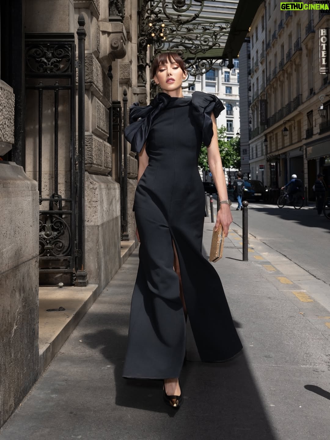 Nesrin Sanad - 3 Likes - Never too late to share this phenomenal show @peetdullaert ✨🪽
you never cease to stir awe in my heart and weave pure romance into every piece🫶👏
@hautecoutureweek @parisfashionweek 

Photo @wu.photo.video 

Dress @peetdullaert 
Jewelry @cartier 
Watch @rolex 
Shoes @ysl 
Clutch @judithleiberny @judithleiberme @giorgiaviolacom 

Glam team
MUA @tomsapin 
Hair @annacecchismith @beppedeliaofficial @beautick_official
.

.
.
.
.
.
.
.
.
.
.
.
#HauteCouture #Paris #PeetDullaert #PeetDullaertCouture #Fw25 #Hcw #NesrinSanad #HauteCoutureWeek #ParisFashionWeek #Pfw #Pfw2025 #Pfw25 #ParisFashionWeek2025 #Pfw2025Fw