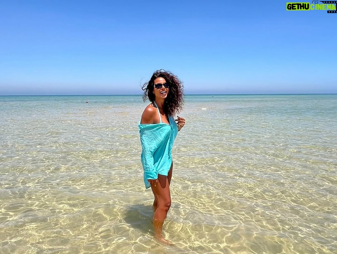Nesrine AMIN - 32.8K Likes - Hello summer ☀️