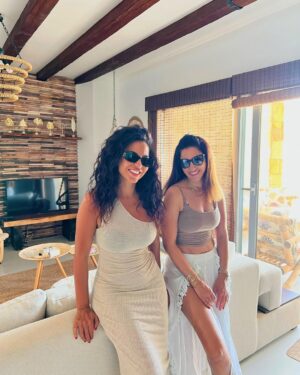 Nesrine AMIN Instagram - عيد سعيد علينا كلنا 🥰😍
كل سنة و انتو طيبين ❤️