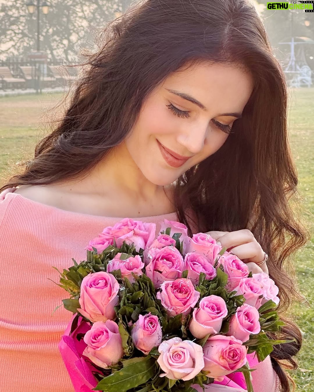 Neyha Thakur - 41.4K Likes - #latepost Throwing it back to the day✨ I celebrated another year of growth, dreams, and self-love! 🎂✨

Birthday pictures deserve their moment, even if it’s fashionably late! 🙈🎈✨

💖

✨

💖top : comment for the link 🔗 

✨

💖

✨

#Birthday #PhotoOfTheDay #Photography #Top #Trending #Fashion #India #Hairstyle #LongCare #Hairstyles #MakeUp #Fashion #TrendingFashion #Himachal #HimachalPradesh #Shimla