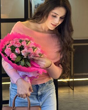 Neyha Thakur Instagram - #latepost Throwing it back to the day✨ I celebrated another year of growth, dreams, and self-love! 🎂✨
Birthday pictures deserve their moment, even if it’s fashionably late! 🙈🎈✨
💖
✨
💖top : comment for the link 🔗
✨
💖
✨
#Birthday #PhotoOfTheDay #Photography #Top #Trending #Fashion #India #Hairstyle #LongCare #Hairstyles #MakeUp #Fashion #TrendingFashion #Himachal #HimachalPradesh #Shimla