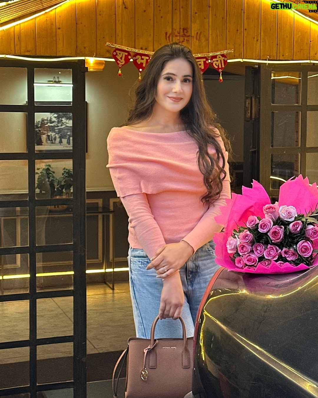 Neyha Thakur - 41.4K Likes - #latepost Throwing it back to the day✨ I celebrated another year of growth, dreams, and self-love! 🎂✨

Birthday pictures deserve their moment, even if it’s fashionably late! 🙈🎈✨

💖

✨

💖top : comment for the link 🔗 

✨

💖

✨

#Birthday #PhotoOfTheDay #Photography #Top #Trending #Fashion #India #Hairstyle #LongCare #Hairstyles #MakeUp #Fashion #TrendingFashion #Himachal #HimachalPradesh #Shimla