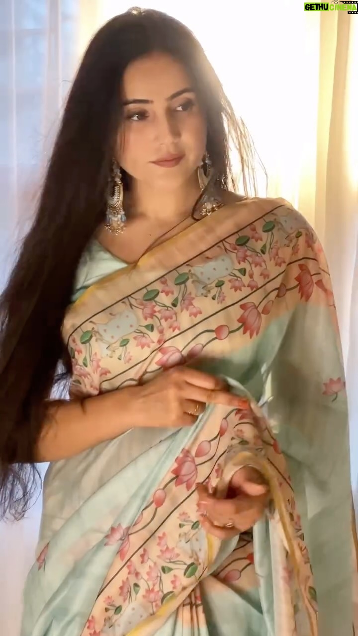 Neyha Thakur - 25.6K Likes - #myntra Comment for the link 🩵

#myntra #myntrafinds #trending #saree #reels #reelitfeelit