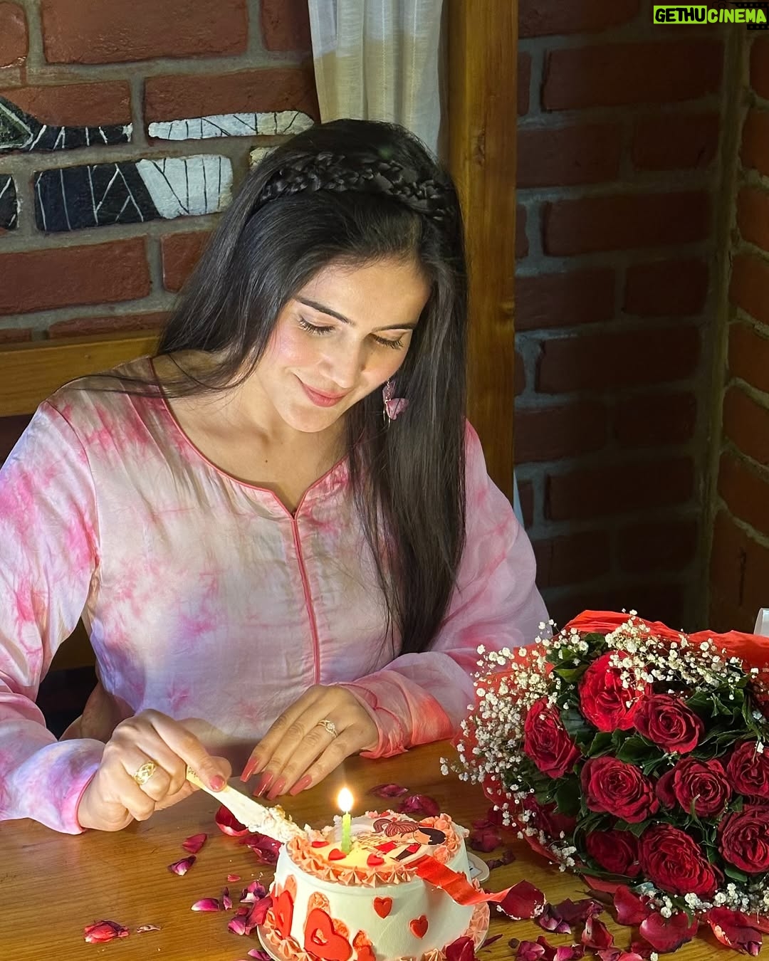 Neyha Thakur - 25.9K Likes - 