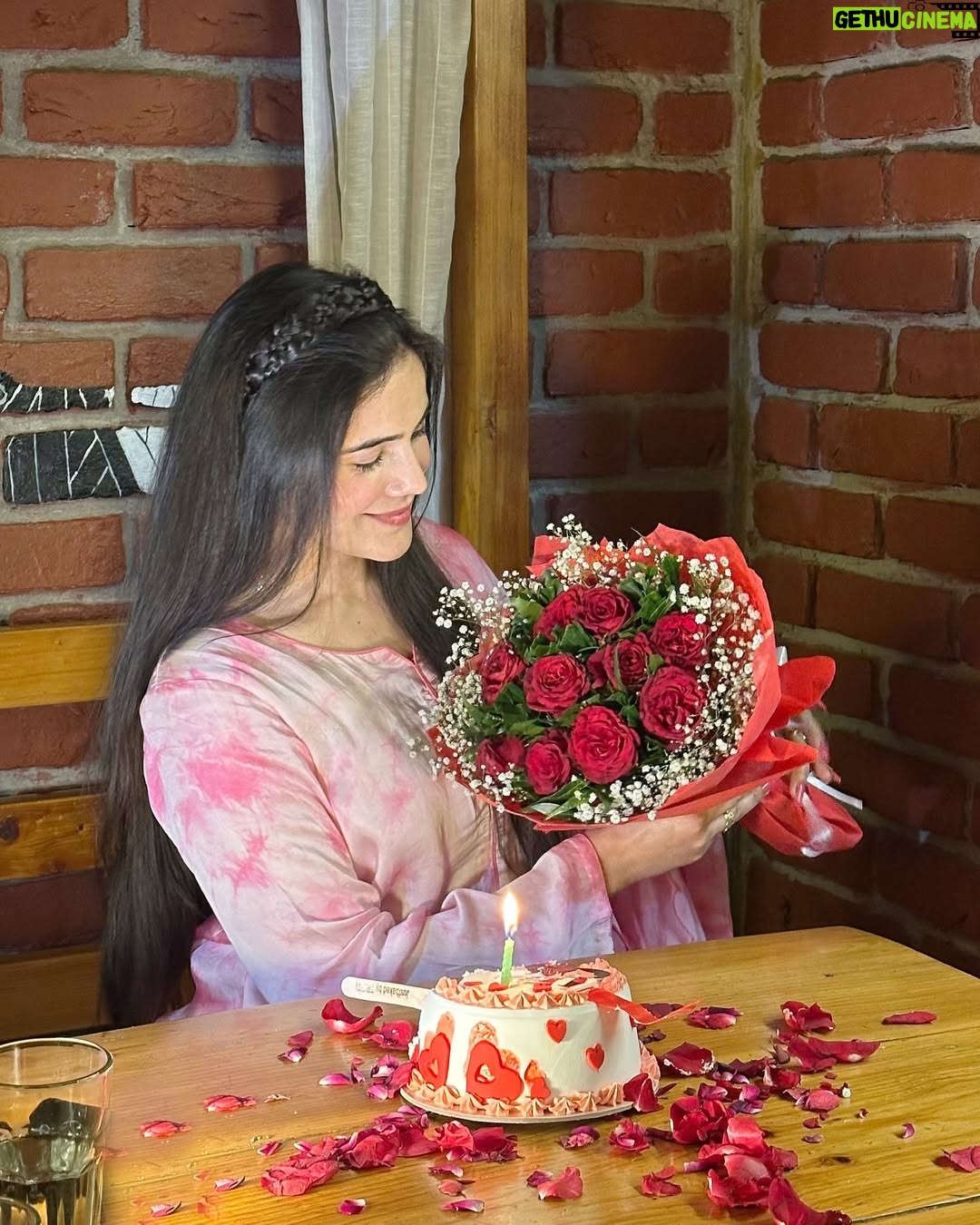 Neyha Thakur - 25.9K Likes - 
