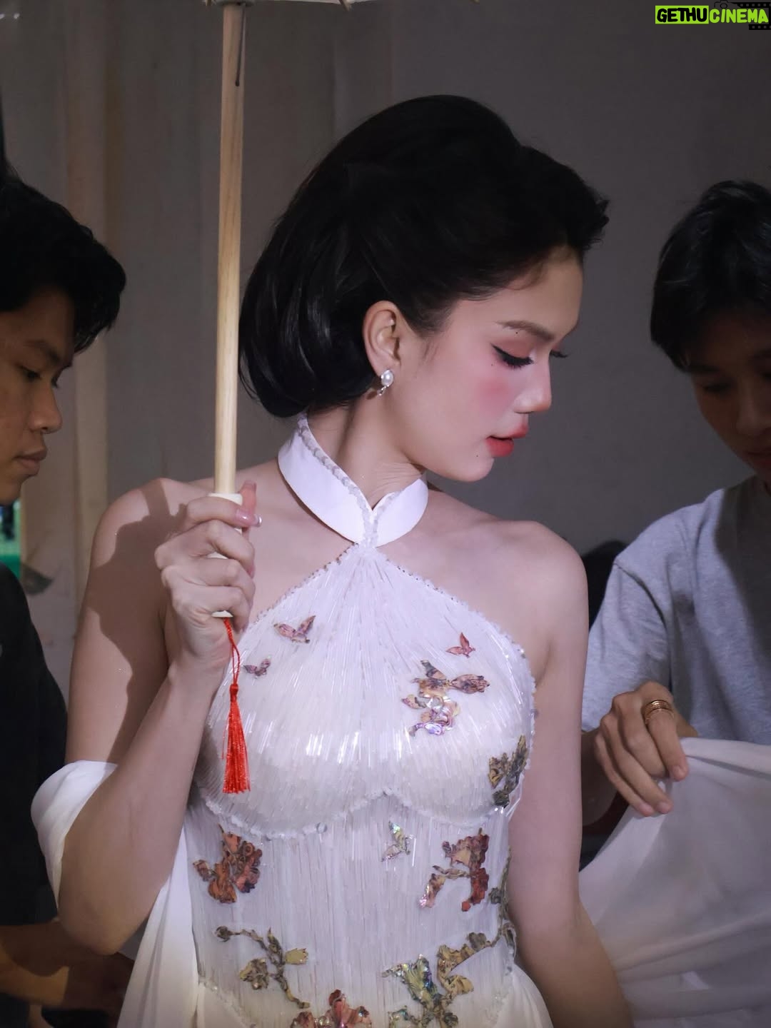 Ngoc Trinh - 59.2K Likes - Tôi thích một mối tình cổ điển, vì không muốn yêu đương đại #ngoctrinh #ngoctrinh89