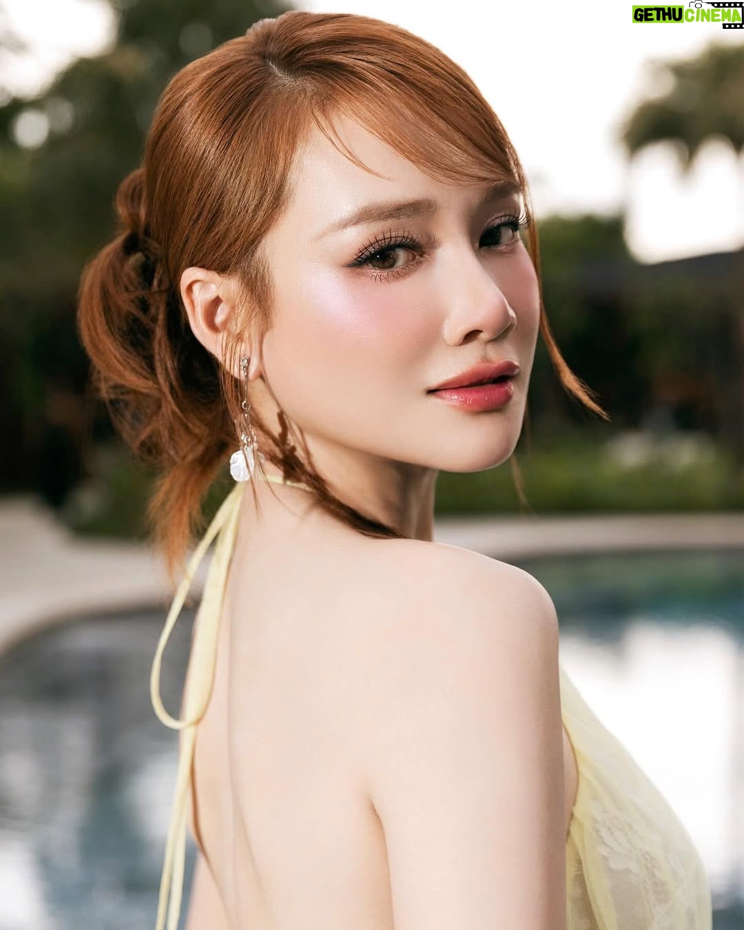 Nha Phuong - 1.9K Likes - Vi va vi vu @hoiana_resort_golf cùng các chị em trong thiết kế xinh đẹp của @valenciani1 🍋

Special thanks to:
Makeup: Ái Lê
Hair: Hồ Hải Triều
Stylist: Đặng Minh Bảo
Photo: Team Kiếng Cận
 #Vivavivu #Valenciani #AdrianAnhTuan