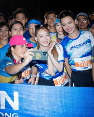 Nha Phuong Instagram - Hoàn thành cự ly 20,4 km giải UMC RUN dành tặng sinh nhật ba Tí ❤️❤️❤️
 
UMC RUN 2024 năm nay sẽ là giải chạy vừa vui vừa ý nghĩa đối với Phương, vì đây là lần đầu được thử sức ở cự li 21km và cũng là động lực làm quà sinh nhật tặng ông xã ❤️❤️

Cảm ơn ba Tí đã thức dậy thật sớm để kịp đón mẹ Bi ở vạch đích và nhận món quà sinh nhật cực kỳ tâm huyết này của mẹ Bi 😝😝

Yêu thương ba Tí thiệt nhiềuu ❤️❤️❤️

📷 Đăng Khoa

#umcrun
#umc30nam
#umcvuontamkhatvong