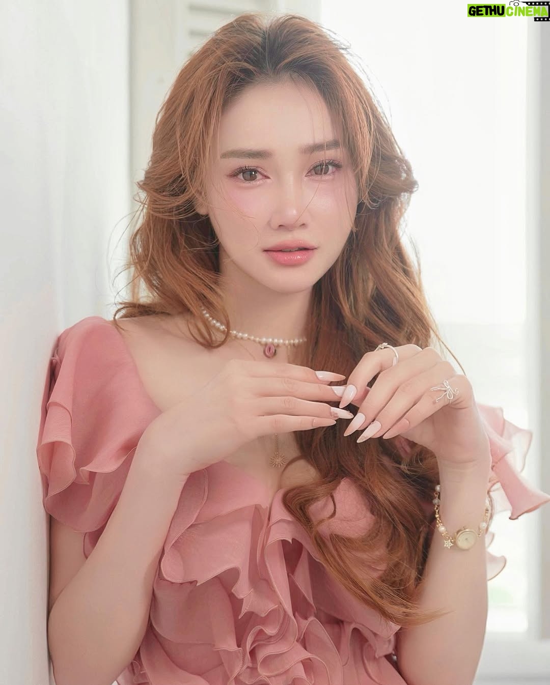 Nha Phuong - 60.3K Likes - Your muse ✨💐 #NhaPhuong #flowers