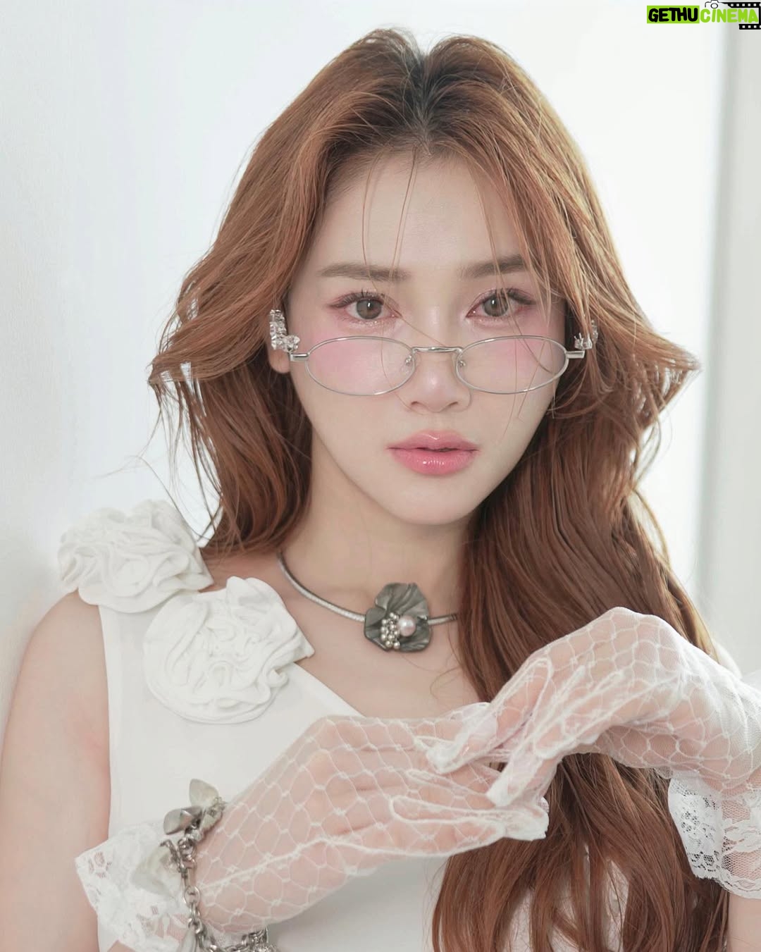 Nha Phuong - 22.8K Likes - Nay giả bộ làm lạnh lùng girl 😉✨

Special thanks to:
Makeup: Ái Lê (Team Sol)
Hair: Trần Minh Toại
Stylist: Đặng Minh Bảo
Photo: Peter Khanh Dang