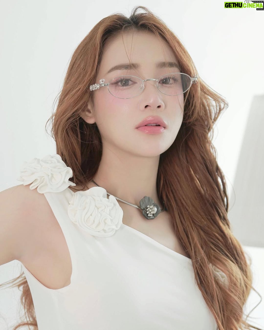 Nha Phuong - 22.8K Likes - Nay giả bộ làm lạnh lùng girl 😉✨

Special thanks to:
Makeup: Ái Lê (Team Sol)
Hair: Trần Minh Toại
Stylist: Đặng Minh Bảo
Photo: Peter Khanh Dang
