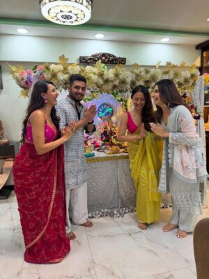 Nibeditaa Paal Instagram - Day 2! Miss you Bappa..agle varshi lavkar ya ♥️
.
.
.
#festive #ganpati #grateful #instagood