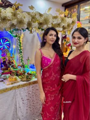 Nibeditaa Paal Instagram - Day 2! Miss you Bappa..agle varshi lavkar ya ♥️
.
.
.
#festive #ganpati #grateful #instagood