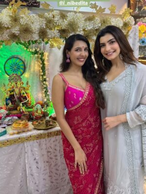 Nibeditaa Paal Instagram - Day 2! Miss you Bappa..agle varshi lavkar ya ♥️
.
.
.
#festive #ganpati #grateful #instagood